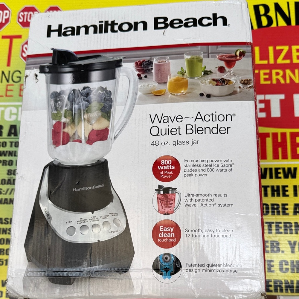 Hamilton Beach Silver and Black Wave-Action Blender